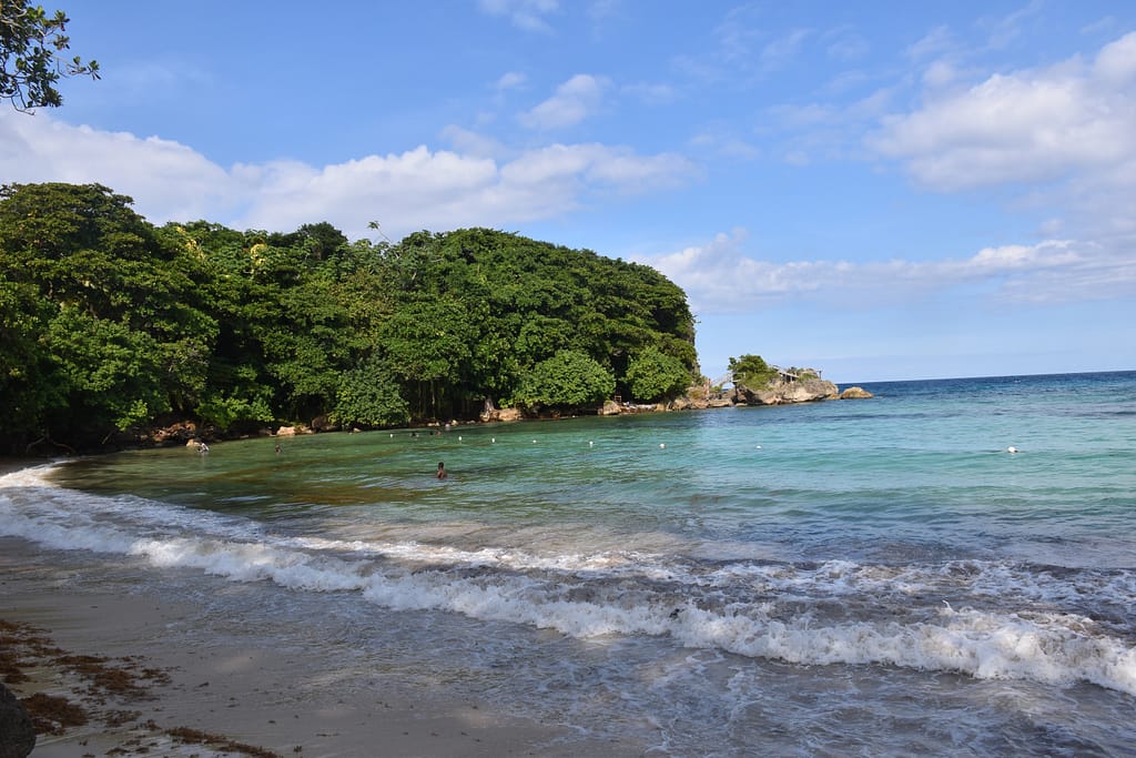 8 of the Best Beaches in Jamaica - Showcase Jamaica